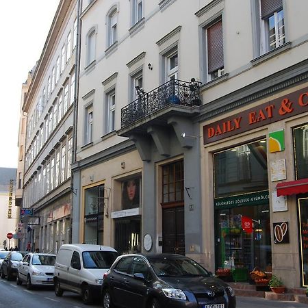 Happy Hostel Budapeste Exterior foto