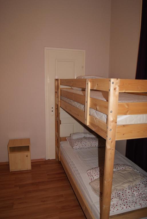 Happy Hostel Budapeste Quarto foto